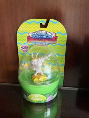 Eggcited Thrillipede Silver & Gold Action Figure